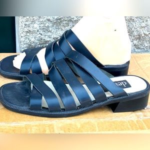 Details Wimen’s Black Leather Ankle Strap Sandals Size 9